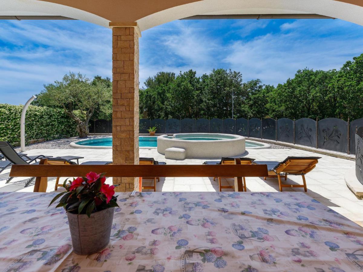 Holiday Home Villa Amaii By Interhome Karigador Exteriér fotografie